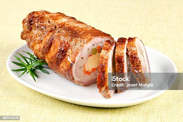 Rollo De Cerdo Foto de stock y más banco de imágenes de Al horno - Al horno, Alimento, Alimentos cocinados