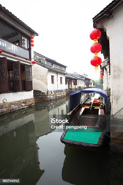 Água Cidade Zhouzhuang - Fotografias de stock e mais imagens de Aldeia - Aldeia, Ano Novo Chinês, Ao Ar Livre