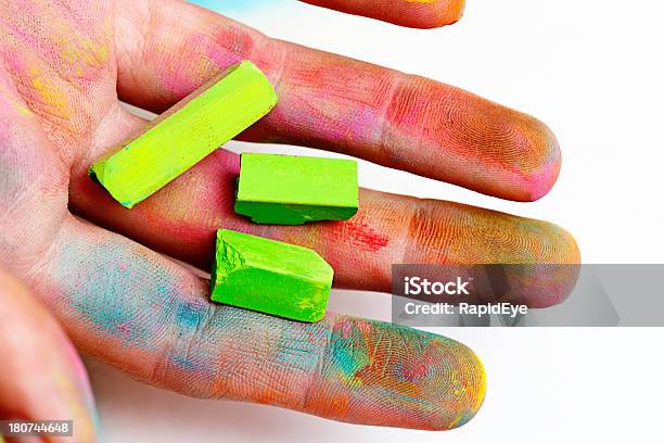 Künstlerische Hand Schmierfleck Durch Pastellfarben Kunst Kann Unordentlich Stockfoto und mehr Bilder von Bunt - Farbton