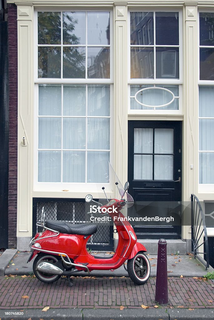 Scooter vermelho - Foto de stock de 1960-1969 royalty-free