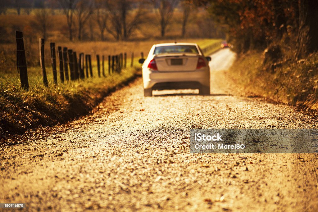 Carro dirigindo na paisagem - Foto de stock de Carro royalty-free