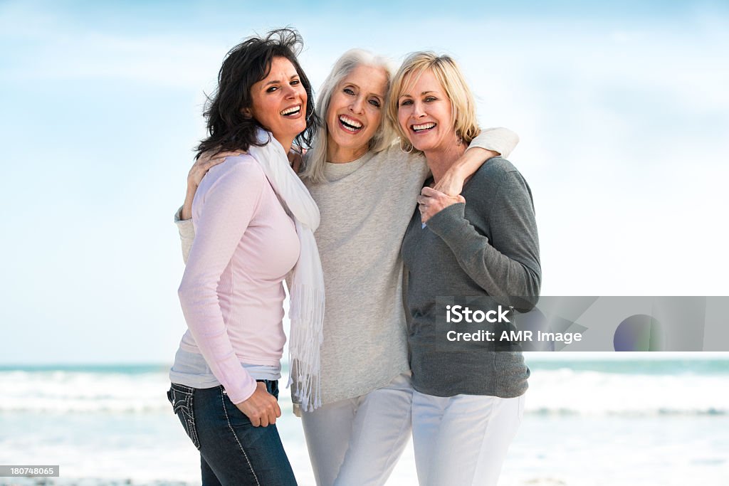 Drei ältere Frauen Lächeln big - Lizenzfrei Frauen über 40 Stock-Foto