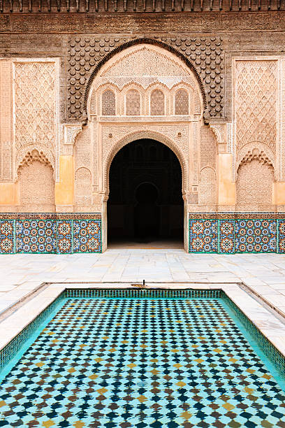 interno di madrasa ali ben youssef marocco, marrakech - fountain house residential structure home interior foto e immagini stock