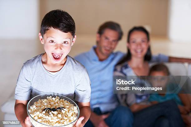 Questo Filmato È Il Massimo - Fotografie stock e altre immagini di Famiglia - Famiglia, Film, Orrore