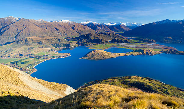 istock Lake Wanaka & The Southern Alps 180749811