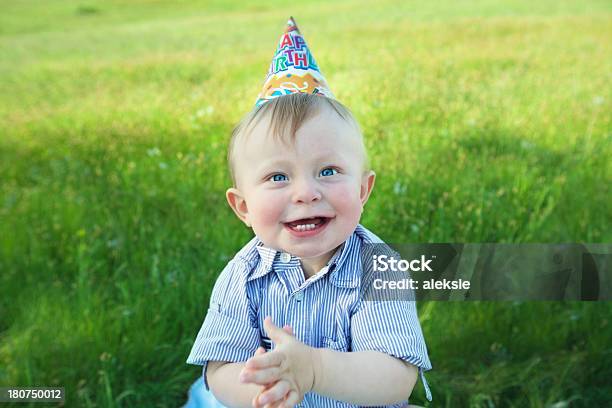 Little Мальчик — стоковые фотографии и другие картинки 12-17 месяцев - 12-17 месяцев, 12-23 месяца, Веселье