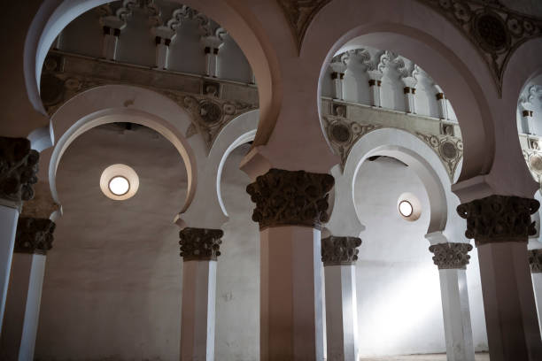istock Synagogue Santa Maria la Blanca 180751126