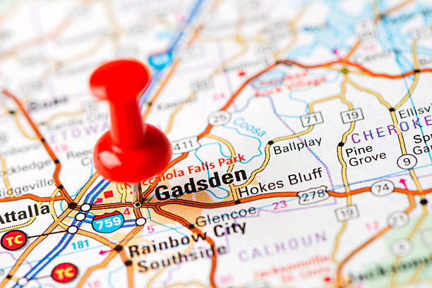 istock US capital cities on map series: Gadsden, Alabama 180751694