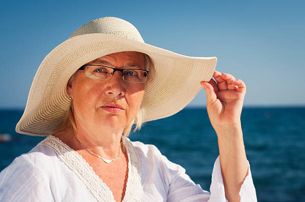 istock Seniow woman on the seashore 180752355