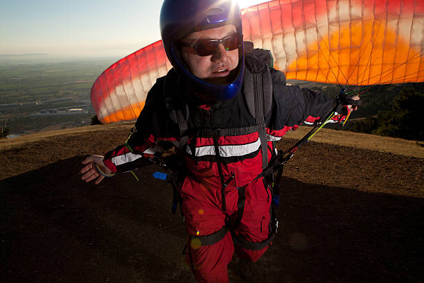 パラグライダー - hang glider ストックフォトと画像