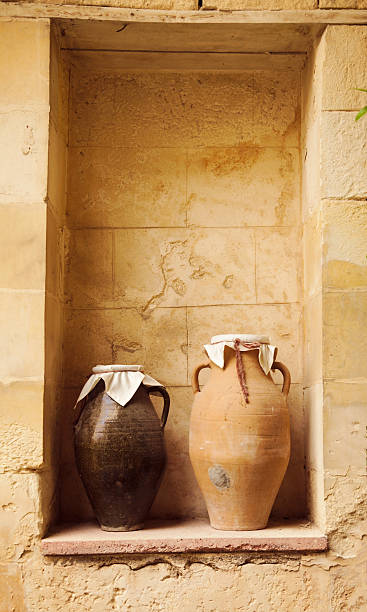 istock Amphora In Alcove 180754404