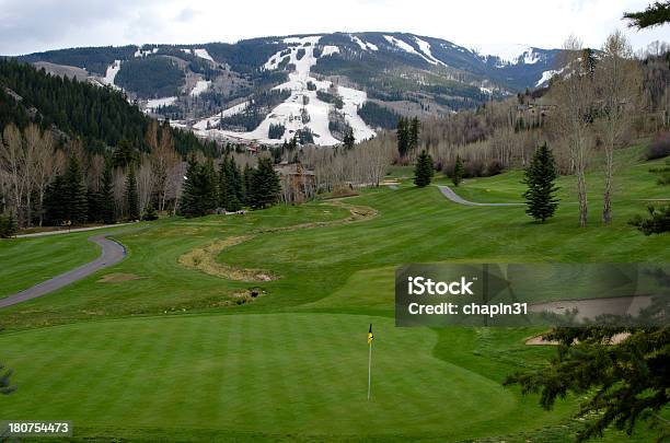 Photo libre de droit de Parcours De Golf Beaver Creek Et Les Pistes De Ski banque d'images et plus d'images libres de droit de Parcours de golf - Parcours de golf, Colorado, Froid