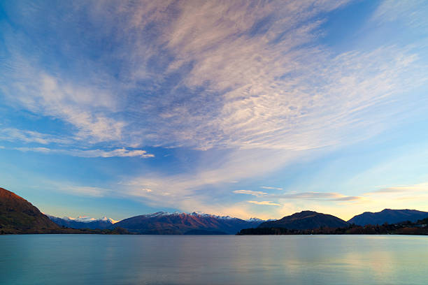 istock Lake Wanaka & The Southern Alps 180754559
