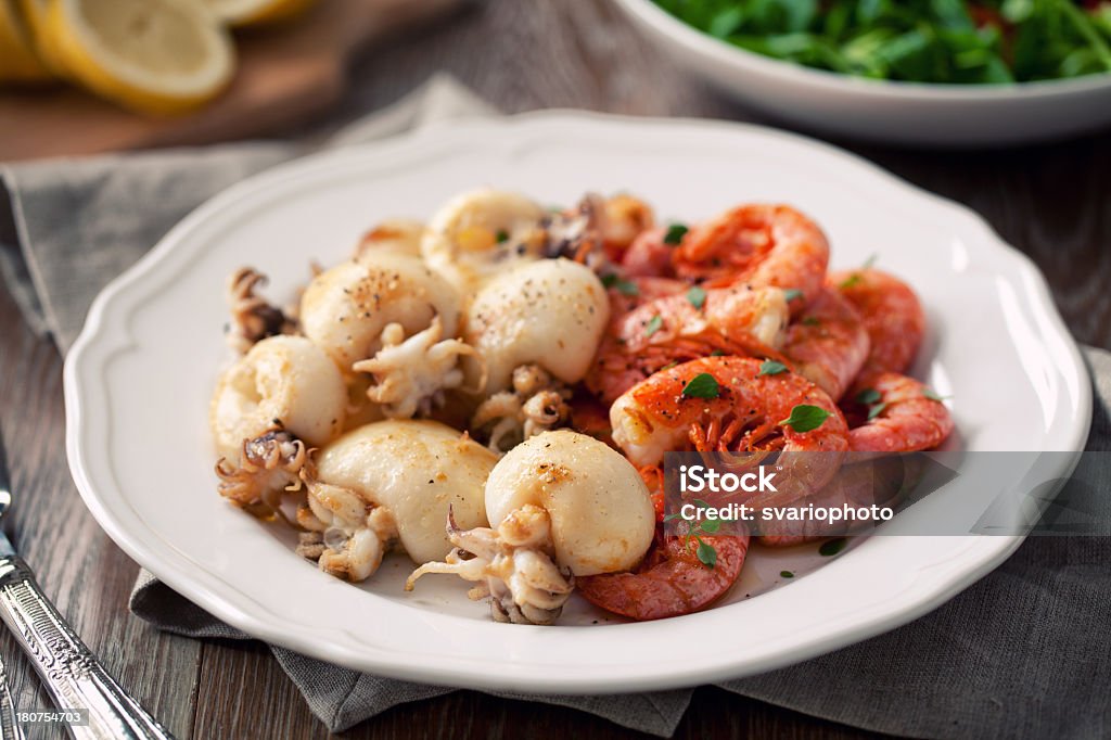 Grelhado prawns e Siba - Royalty-free Alface Foto de stock