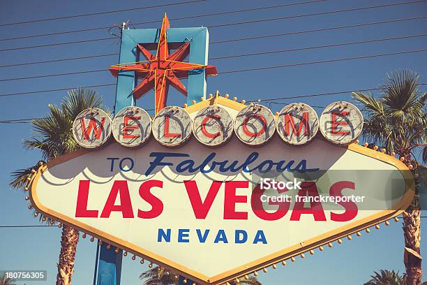 Willkommensschild In Las Vegas Stockfoto und mehr Bilder von Bunt - Farbton - Bunt - Farbton, Fotografie, Geschichtlich