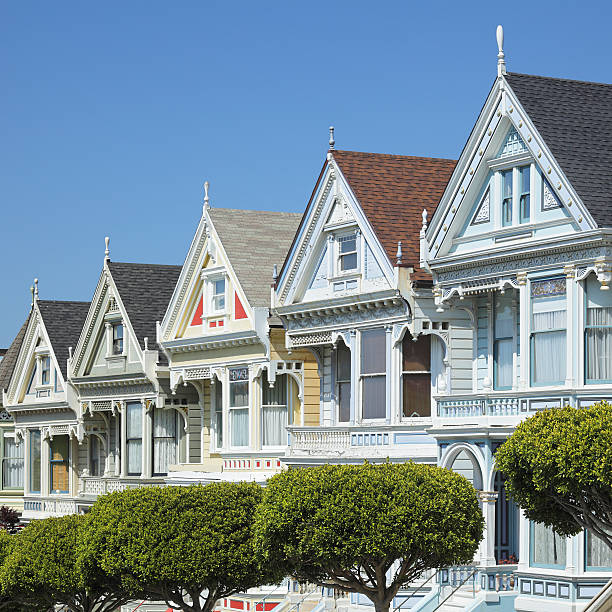 istock Victorian Homes - San Francisco 180758354
