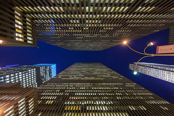 Nueva York-Edificios de oficinas-mirando hacia arriba - foto de stock