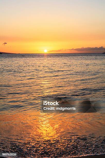 Maui Tramonto - Fotografie stock e altre immagini di Acqua - Acqua, Ambientazione esterna, Composizione verticale