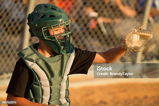 Photo libre de droit de Catcher De Baseball banque d'images et plus d'images libres de droit de Adolescence - Adolescence, Adolescent, Balle de baseball