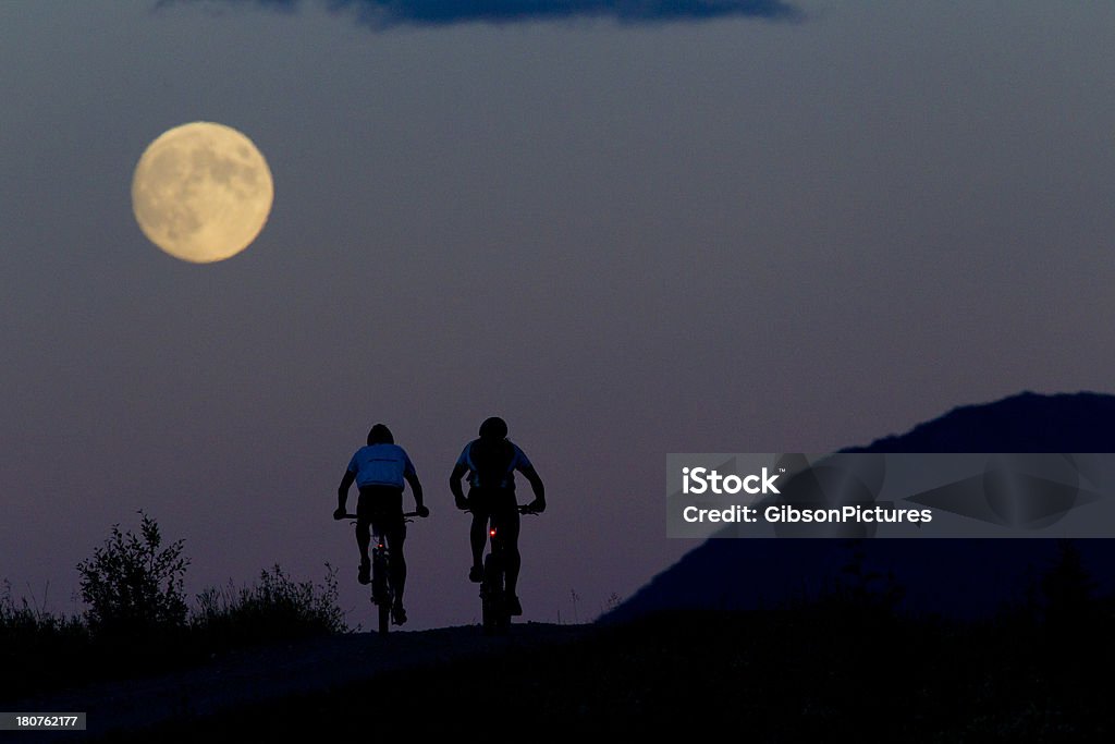 Mountain Bike da Lua Cheia - Foto de stock de Bicicleta royalty-free