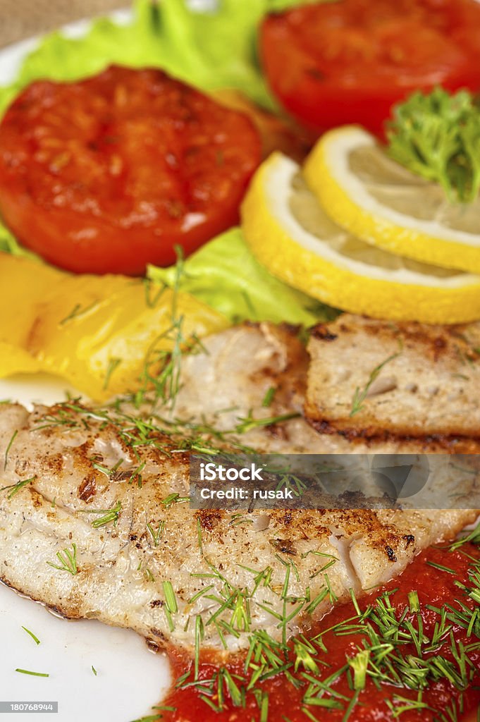 Filetto di pesce gustoso Posizione pike - Foto stock royalty-free di Alimentazione sana