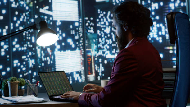 istock Analyst manages investing in banking assets 1807740427
