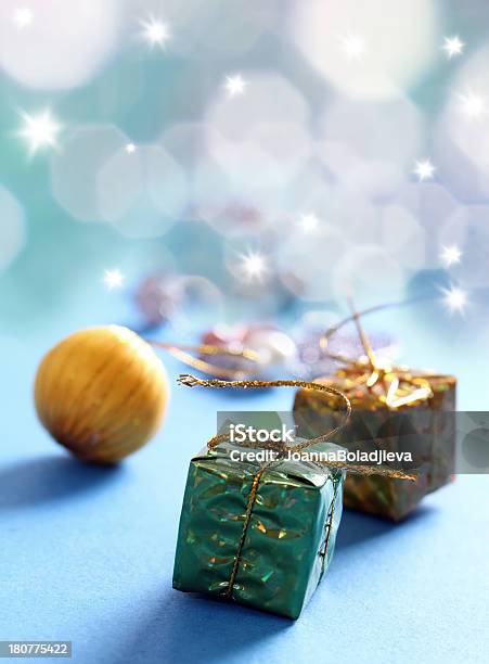 Foto de Celebração Tema Com Presentes De Natal e mais fotos de stock de Amor - Amor, Artigo de decoração, Azul