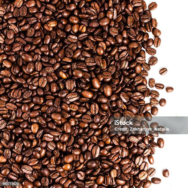 Photo libre de droit de Fond De Grains De Café Ou Gros Plan De La Texture banque d'images et plus d'images libres de droit de Aliment - Aliment, Aliment rôti, Aliments et boissons