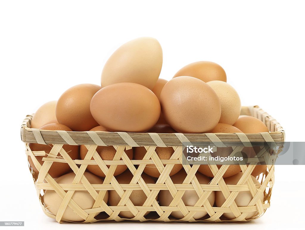 Pełny kosz z jaja. - Zbiór zdjęć royalty-free (Bez ludzi)