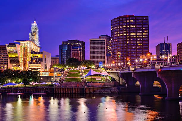 istock Downtown Hartford, Connecticut Skyline 180779489