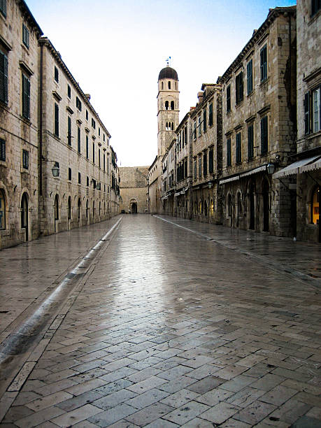 istock Dubrovnik Street 180781392