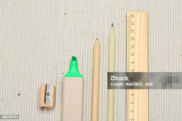 Ołówek - zdjęcia stockowe i więcej obrazów Przybory szkolne - Przybory szkolne, Sozotechnika, Brązowy