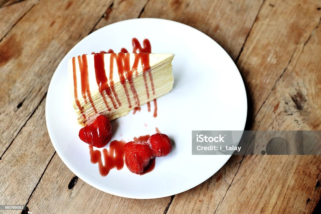신선한 딸기 케이크 - 로열티 프리 그릇 스톡 사진