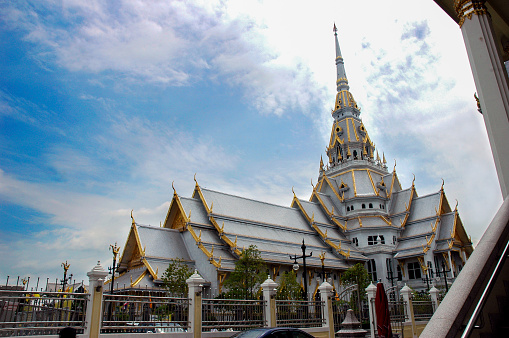 Sothornwararam woravihan is a temple with many worshippers in Thailand.