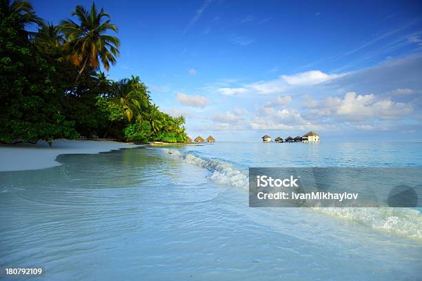 Paesaggio Delle Maldive - Fotografie stock e altre immagini di Acqua - Acqua, Albergo, Albergo di lusso