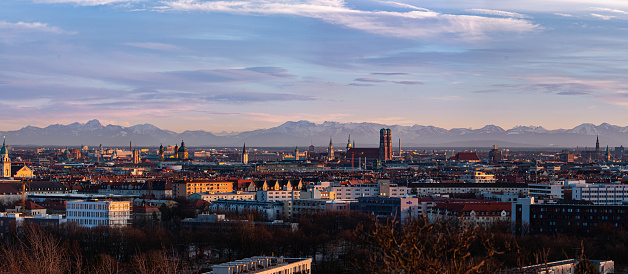 View from Olympiaberg to Munich near Fön in the Alps