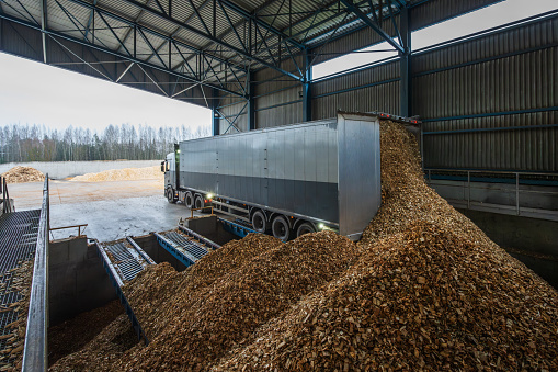 Storage warehouse for wood chips in power station