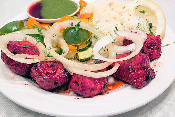 ист индийская кожу ягненка кебаб с рисовой крупным планом - kebab basmati rice vegetable steamed стоковые фото и изображения