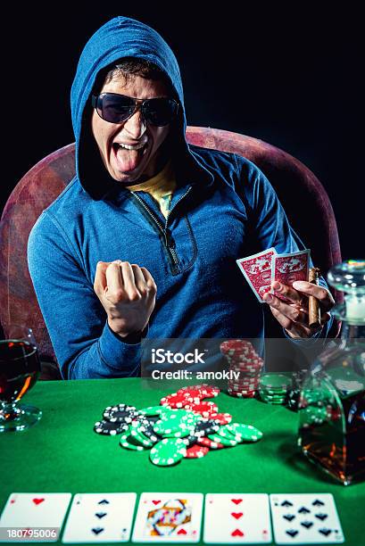 Poker Player Stockfoto und mehr Bilder von Alkoholisches Getränk - Alkoholisches Getränk, Blackjack, Ein Mann allein