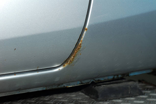 istock Corrosion on the car 180799940