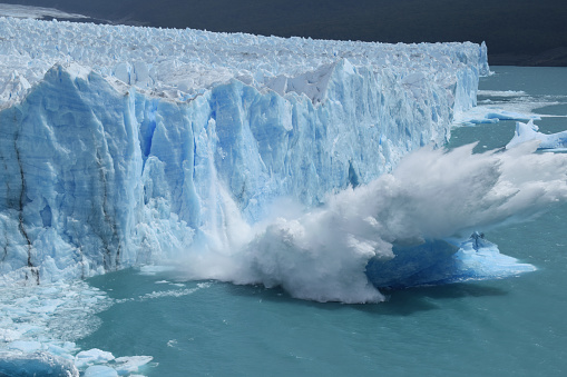 Spectacular collapse of an ice column in the Perito Moreno Glacier. It is part of a sequence of photographs. (3/3).
