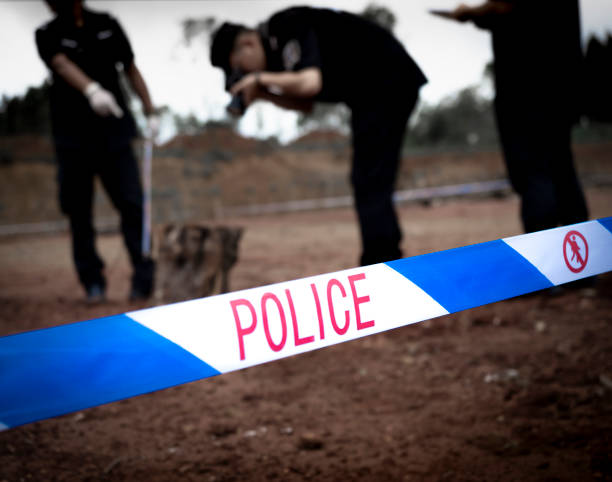 istock Inspecting the police at the scene 1808024734