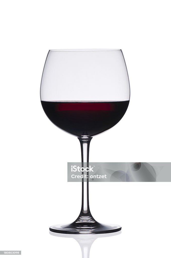 Bicchiere da vino rosso isolato su sfondo bianco - Foto stock royalty-free di Alchol