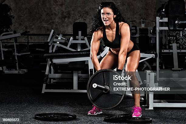 雌 Bodybuilder - アクティブライフスタイルのストックフォトや画像を多数ご用意 - アクティブライフスタイル, ウェイトトレーニング用器具, ウエイトトレーニング