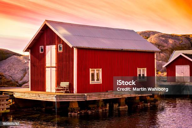 Sueco Verão Residência - Fotografias de stock e mais imagens de Cultura Sueca - Cultura Sueca, Suécia, Vermelho