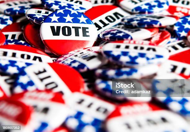 Eleição Votação Botões - Fotografias de stock e mais imagens de Votação - Votação, Crachá de campanha, Botão - Artigo de costura