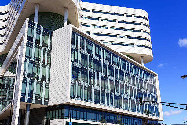 istock Modern Medical Center Tower in Chicago 180807986