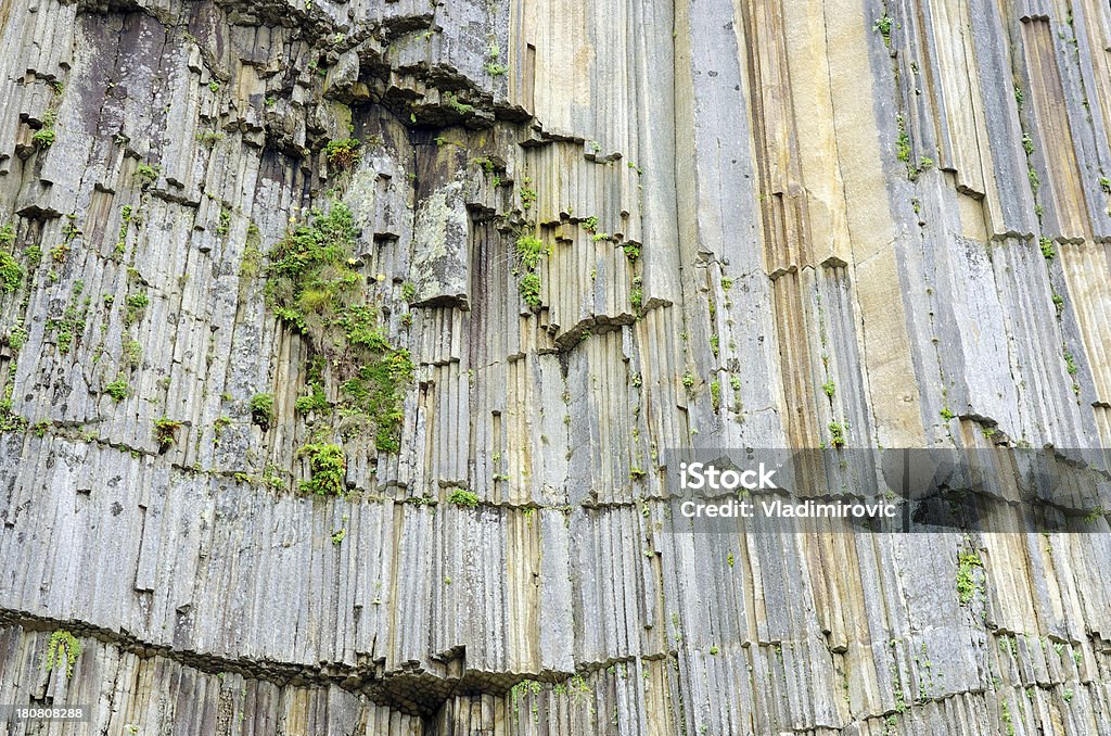 Колонна камень Трава - Стоковые фото Курильские острова роялти-фри