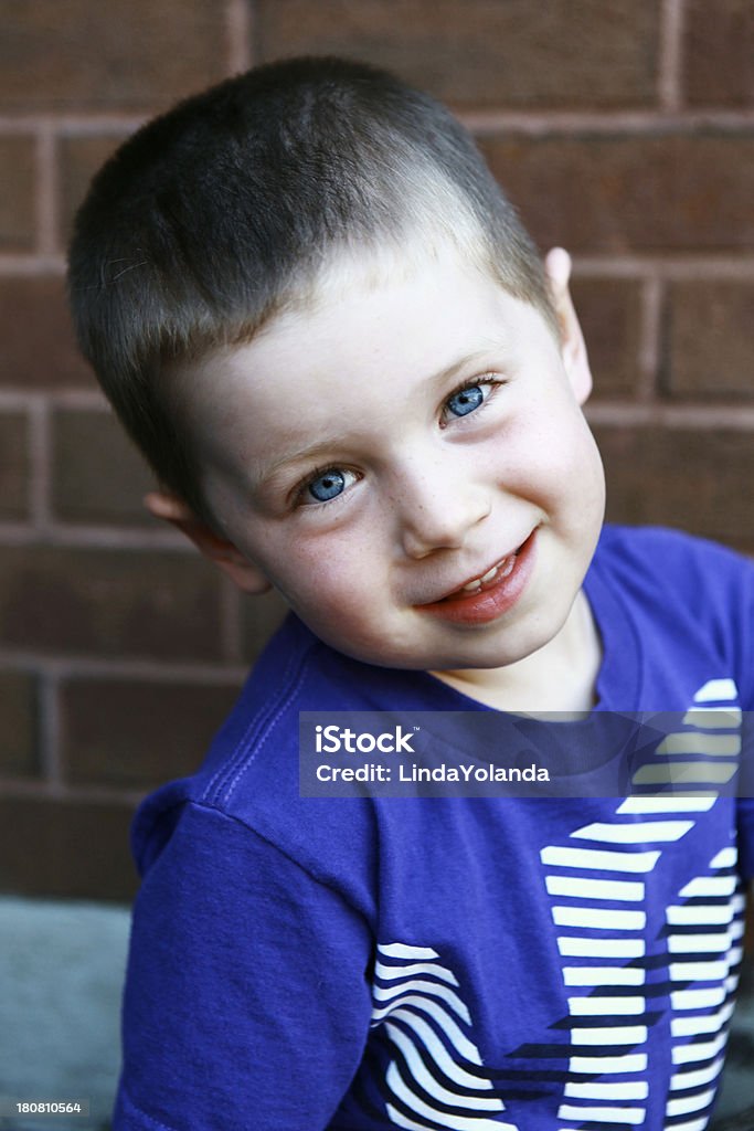 Счастливый Маленький мальчик Портрет - Стоковые фото 2-3 года роялти-фри