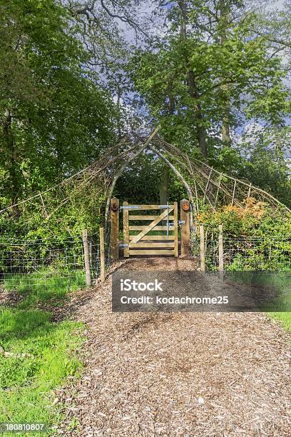 Gate Stockfoto und mehr Bilder von Agrarbetrieb - Agrarbetrieb, Aktiver Lebensstil, Allgemein